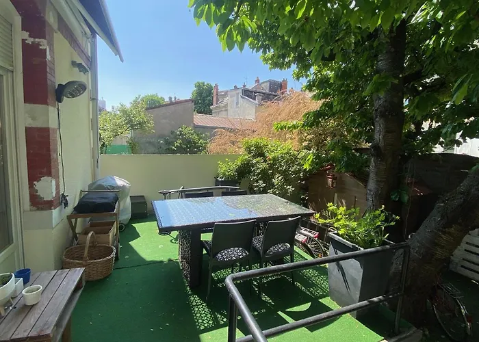 Au Centre Tres Cosy בית אירוח נאנסי